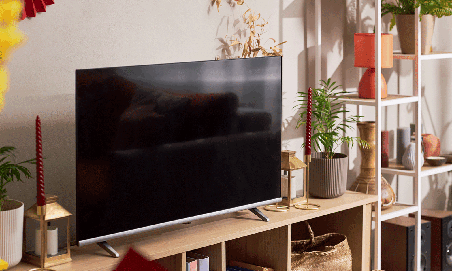 Featured image for post: Is Your TV Ad Budget Secretly Wasted? Why VDS Changes the OTT/CTV Game